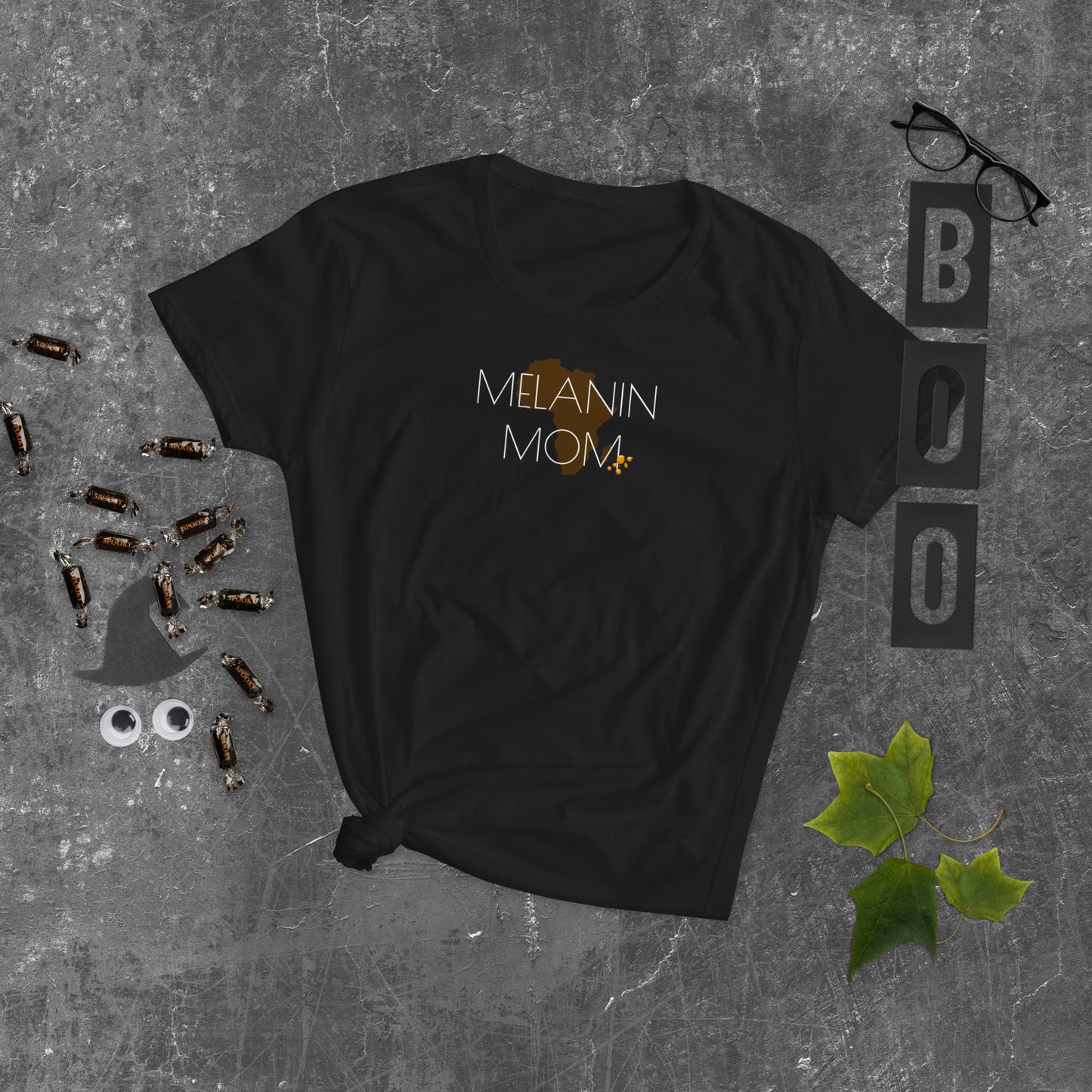 "MELANIN MOM 2" - Women's short sleeve t-shirt